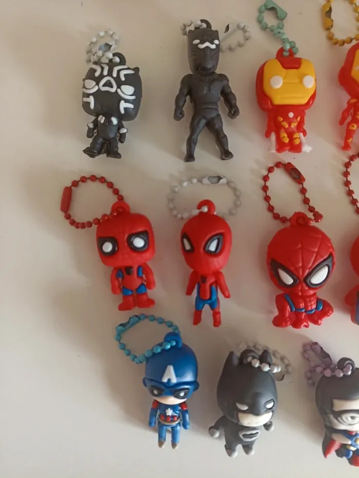 Lot 11 porte clé marvel - photo numéro 2