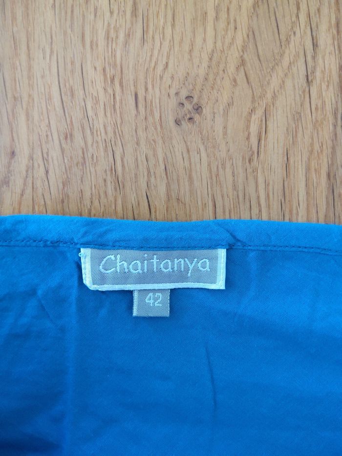 Dos nu bleu vert Chaitanya - photo numéro 3