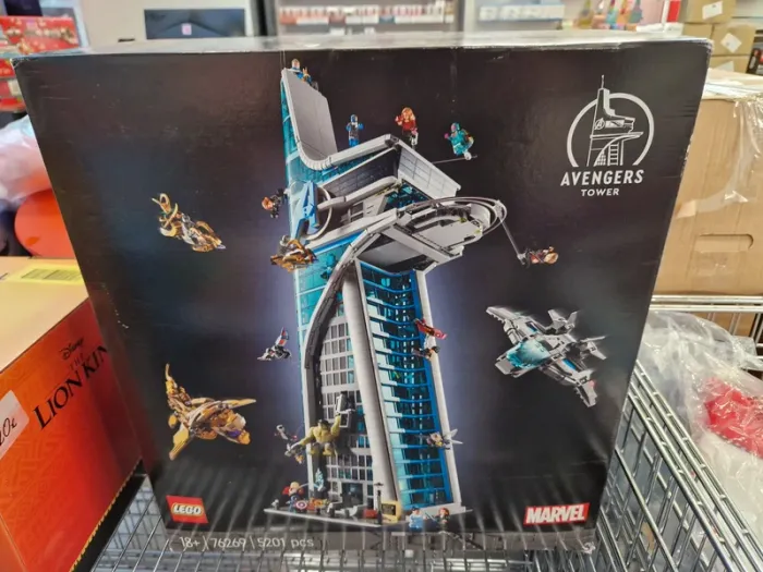 B4233- LEGO Marvel La tour des Avengers 76269 - photo numéro 2