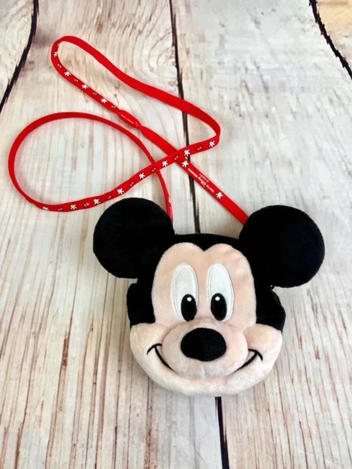 Sacoche Lanière exclusive porte pass annuel (ou magic pass) Disneyland Tokyo tête de Mickey - photo numéro 4