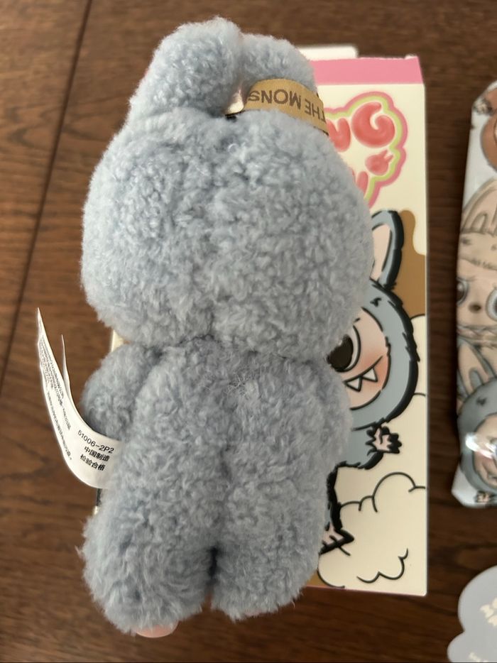 Labubu The Monsters PopMart exciting macaron sea salt coconut - photo numéro 3