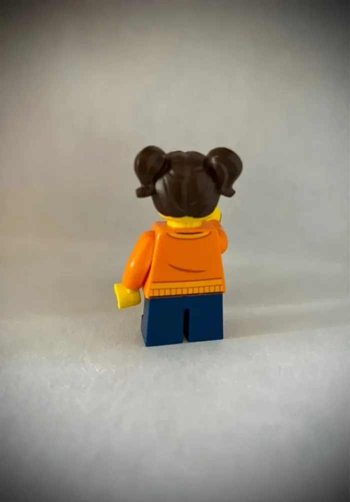 Minifigurine LEGO Cty1503 - Madison Yea 2022 - Très bon état - photo numéro 4