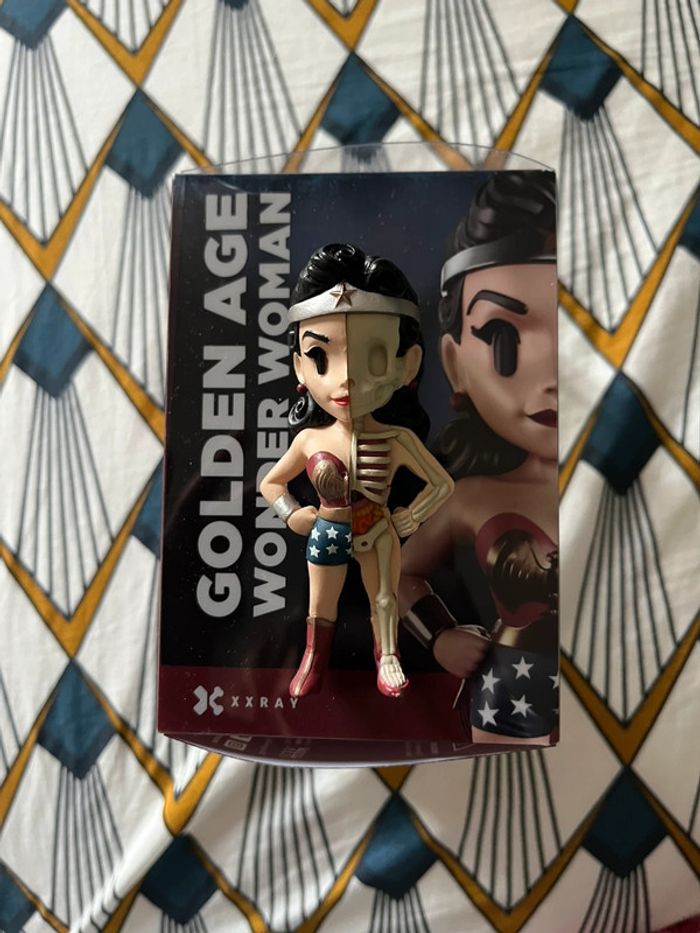DC comics Golden age wonder woman figurine - photo numéro 4