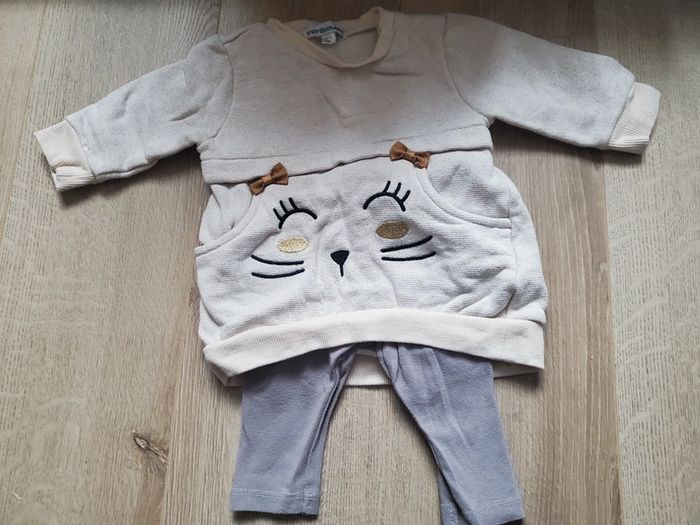 🌴 Ensemble fille legging et pull verbaudet taille 3 mois