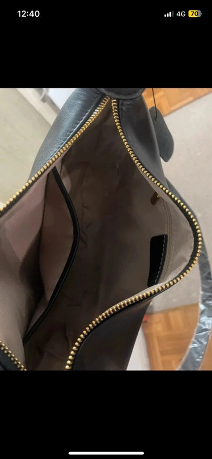 Magnifique sac à main en cuir noir valeur neuf 78 € - photo numéro 13