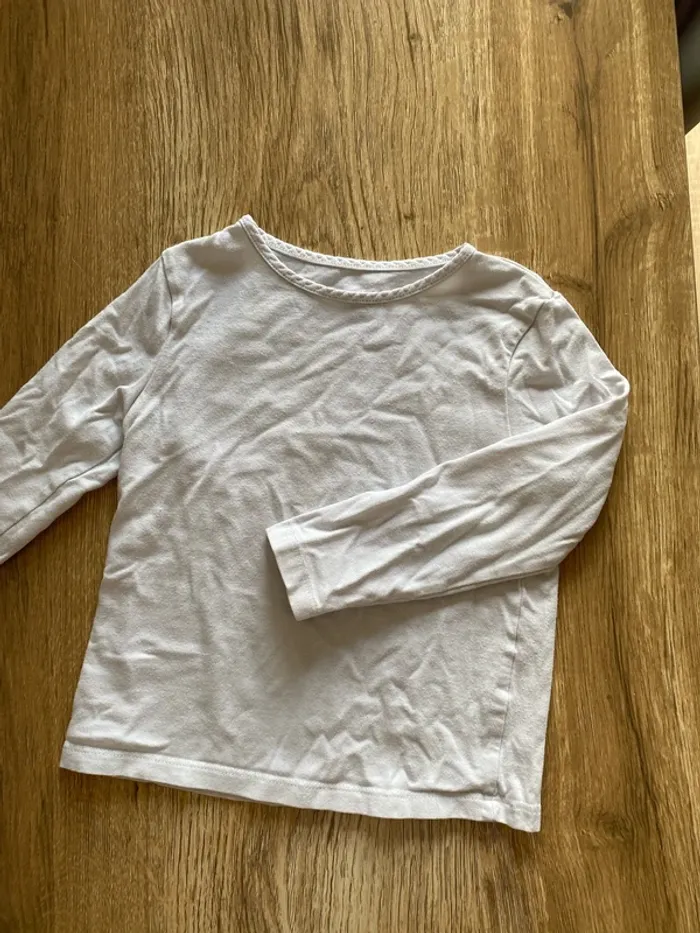 T-shirt manche longue taille 2/4 ans