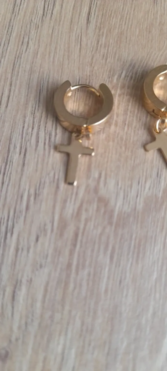 Boucle d'oreilles créole et croix - photo numéro 2