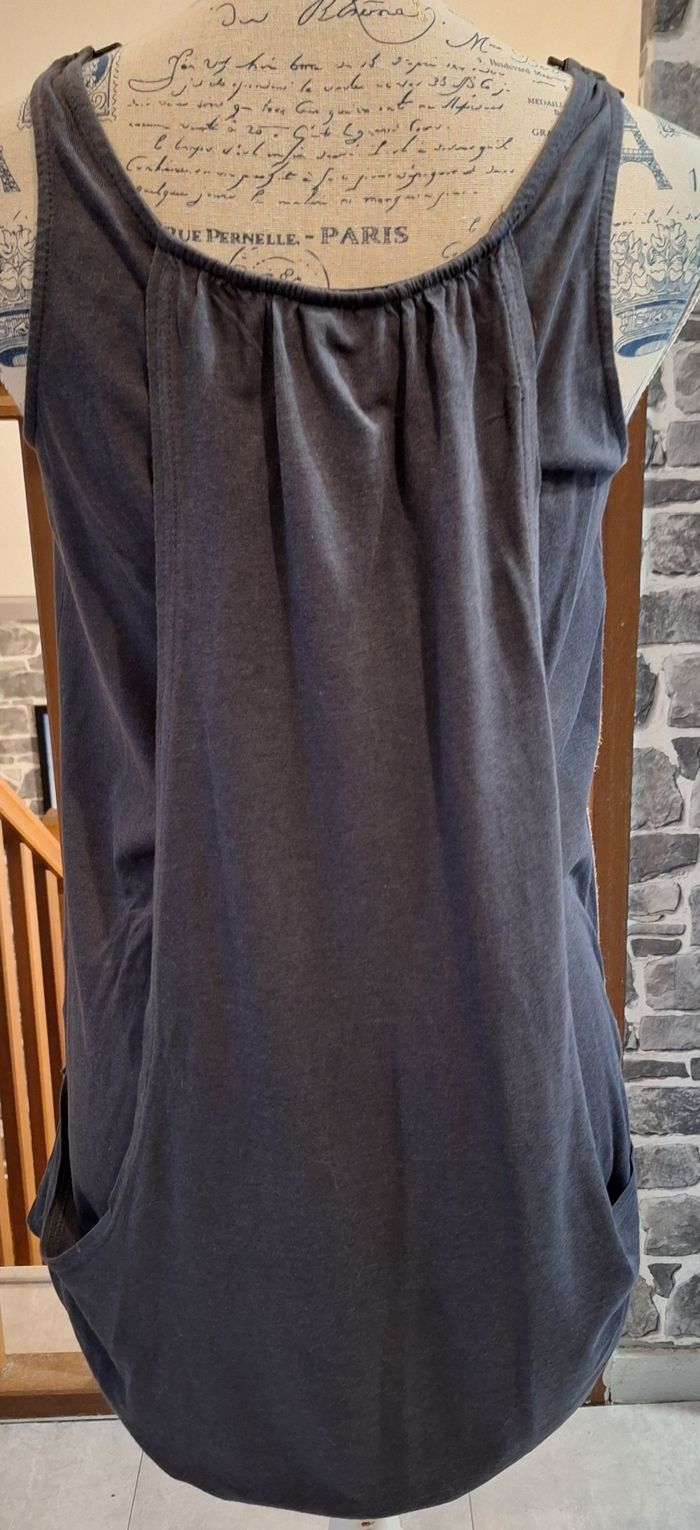 Longue tunique grise à bretelles - photo numéro 5