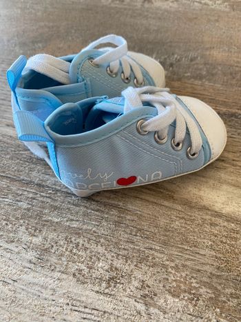 Chaussures neuves unisexe garçon ou fille