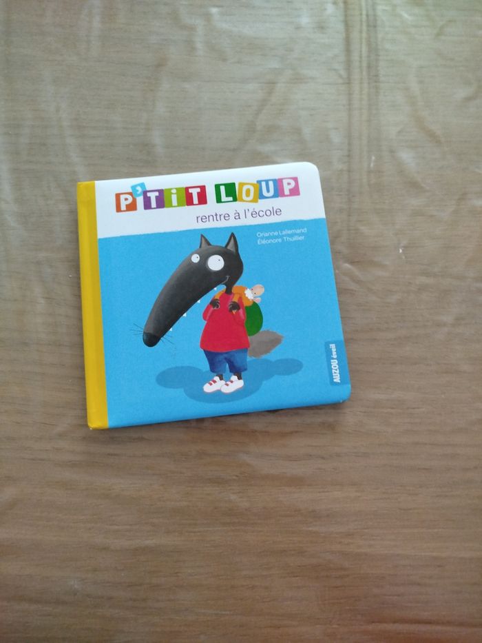 P'tit loup rentre à l'école