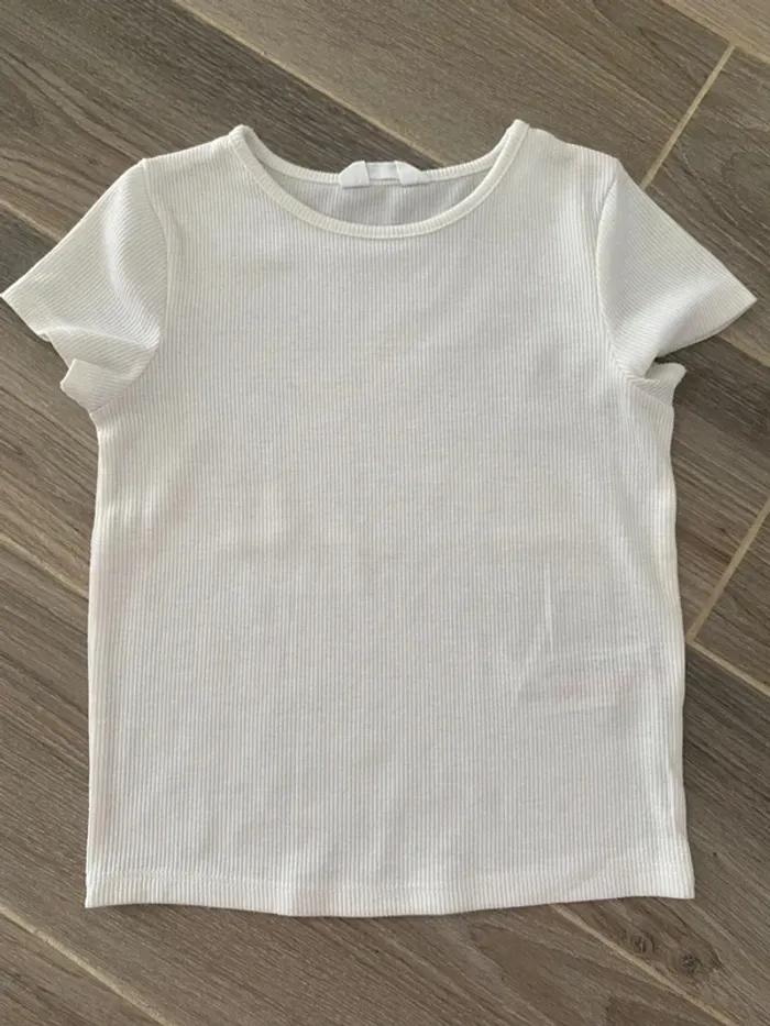 TEE shirt fille primark blanc cassé côtelé T 6/7 ans