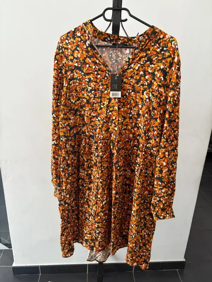 Robe orangée Taille 44