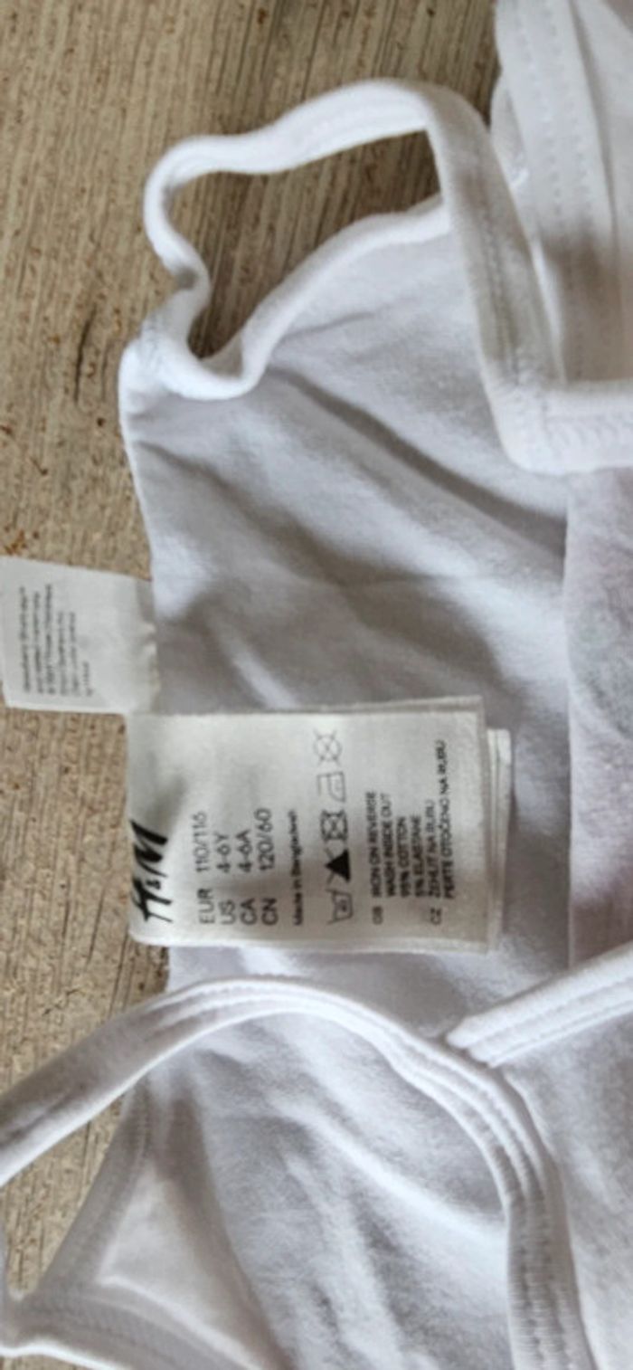 Débardeur blanc Charlotte aux Fraises de chez H&M, taille 4/6ans, nickel - photo numéro 4