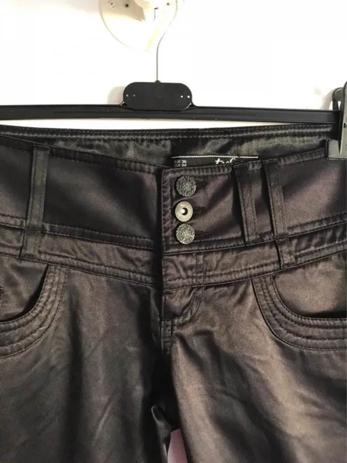 Pantalon noir chic et brillant Zara Trafarluc taille 36 - photo numéro 3