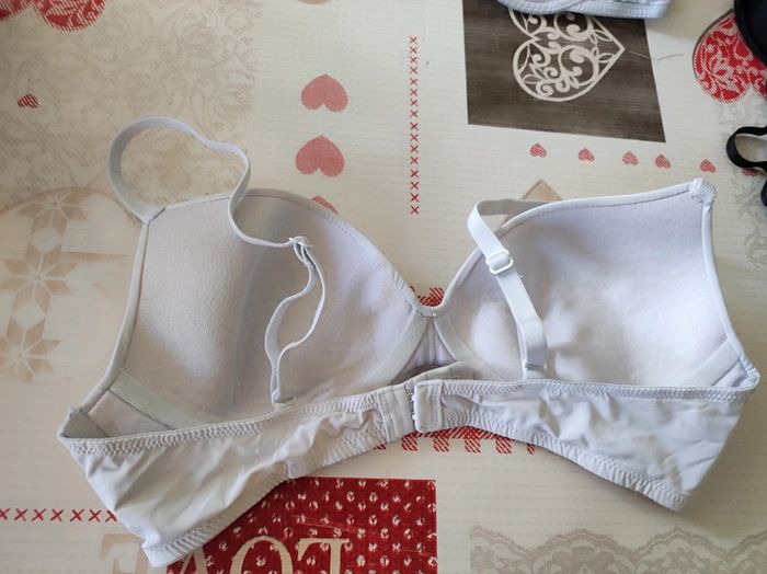 Soutien gorge blanc - photo numéro 2
