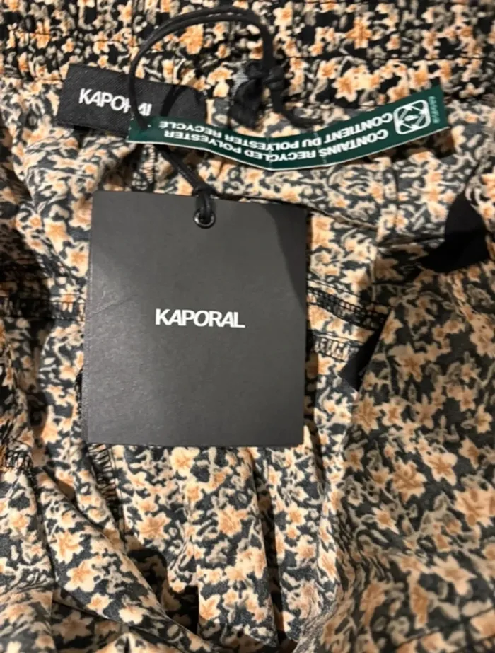 🩷 Pantalon fleuri Kaporal T.S neuf - photo numéro 8