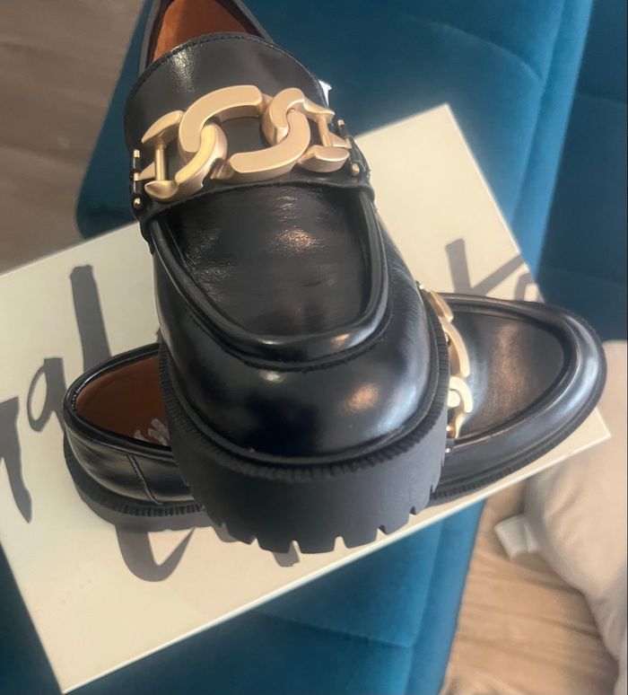 Vente de chaussures - photo numéro 4
