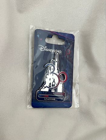 Pin’s Officiel Disneyland Paris 30 ans de magie
