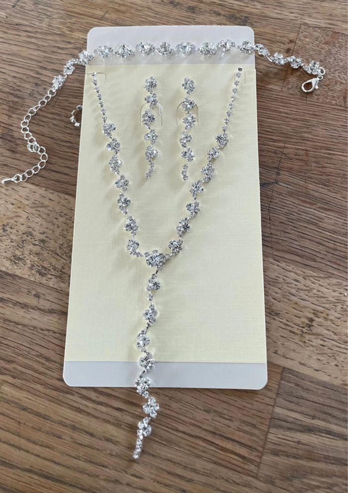 Ensemble trois pièces bijoux plaque argent strass collier bracelet bo neuf - photo numéro 13