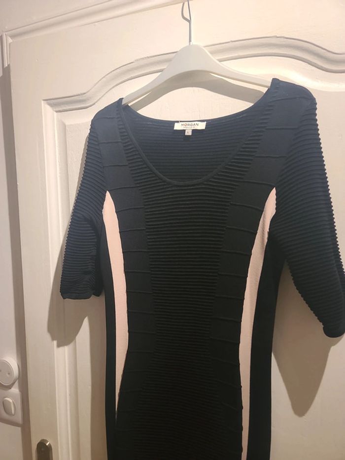 Petite robe noire - photo numéro 2