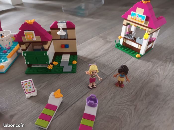 Légo friends fille piscine d'Heartlake 41008 fille ete piscine tobbogan transat plage - photo numéro 4