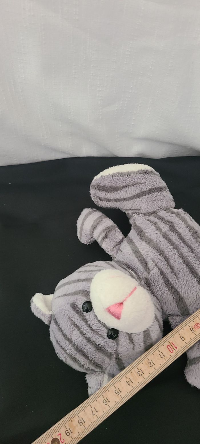 Petite peluche chat tigre HISTOIRE D'OURS boule rayé gris - photo numéro 2