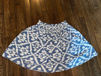 Jupe galeries Lafayette  14 ans