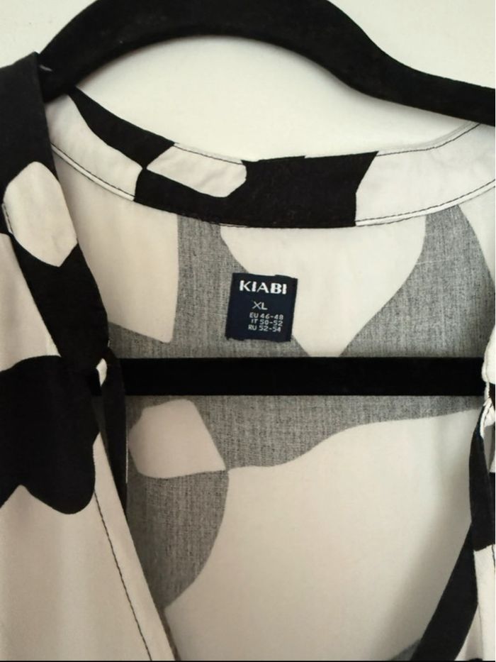 Robe. - photo numéro 2