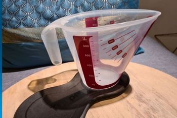 Pichet mesure 1L Tupperware neuf