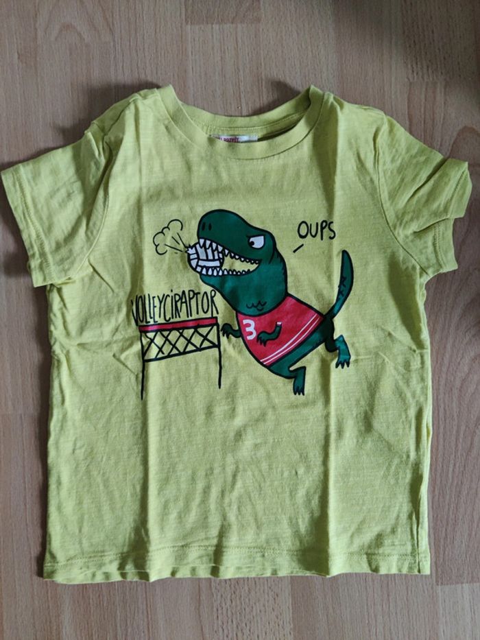 Tee-shirt manches courtes dinosaure