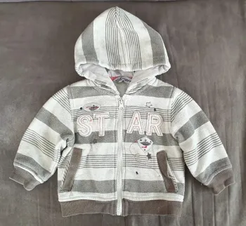 Veste à capuche 1 an