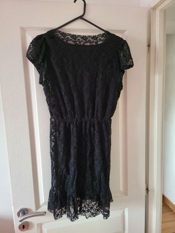 Robe courte dentelle