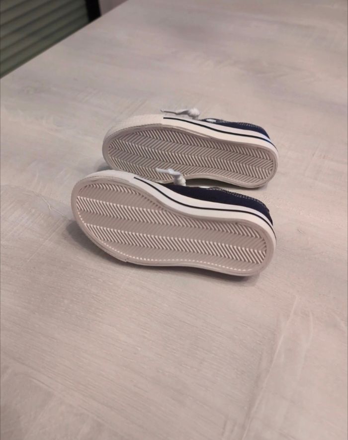 Tennis noires et blanches - photo numéro 2