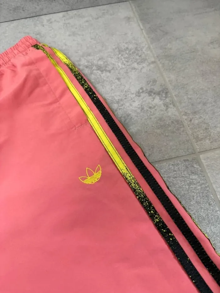 Rare - Pantalon de traning Adidas femme rose et jaune taille 38, médium comme neuf - photo numéro 3