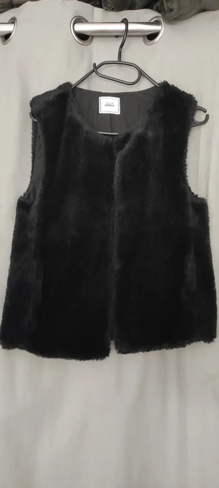 Veste gilet fausse fourrure sans manches