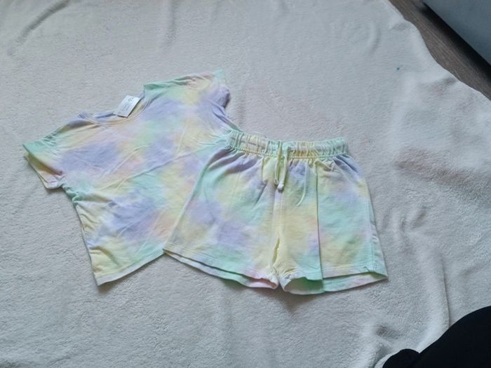 Ensemble coloré 7/8 ans