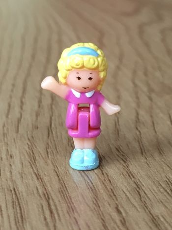 Polly pocket figurine