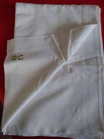 Drap ancien initiales brodées