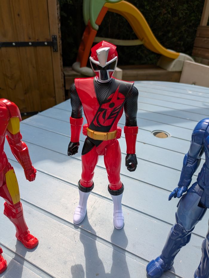 Lot de 4 figurines avengers - photo numéro 3