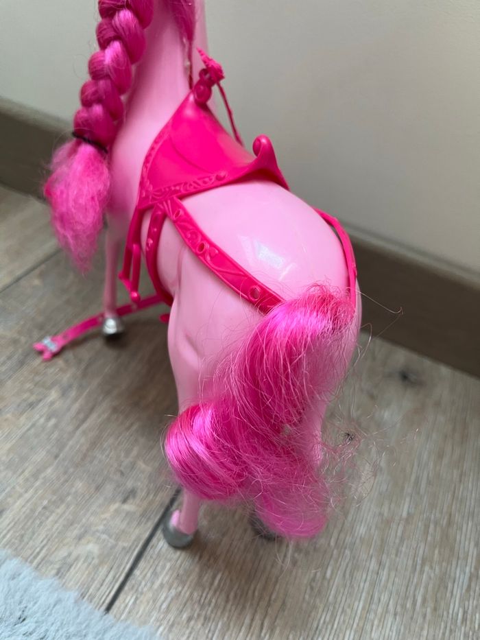 Poupée type barbie et son cheval - photo numéro 9