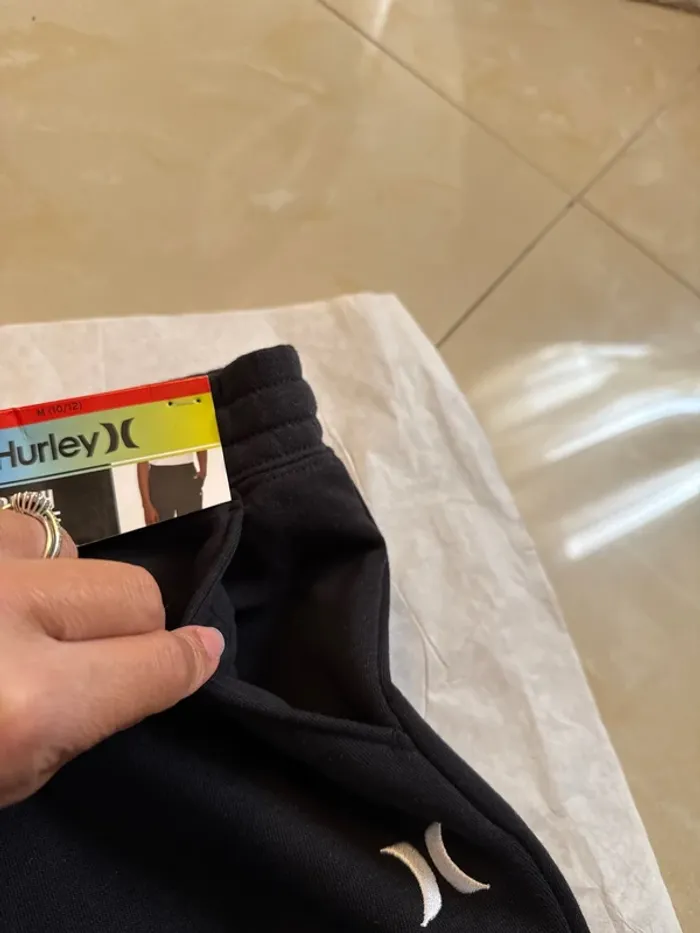 Bas de jogging de la marque Hurley taille 10/12 ans neuf - photo numéro 8