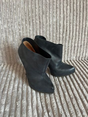 Bottines Givenchy en cuir nubuck noir – Taille 38