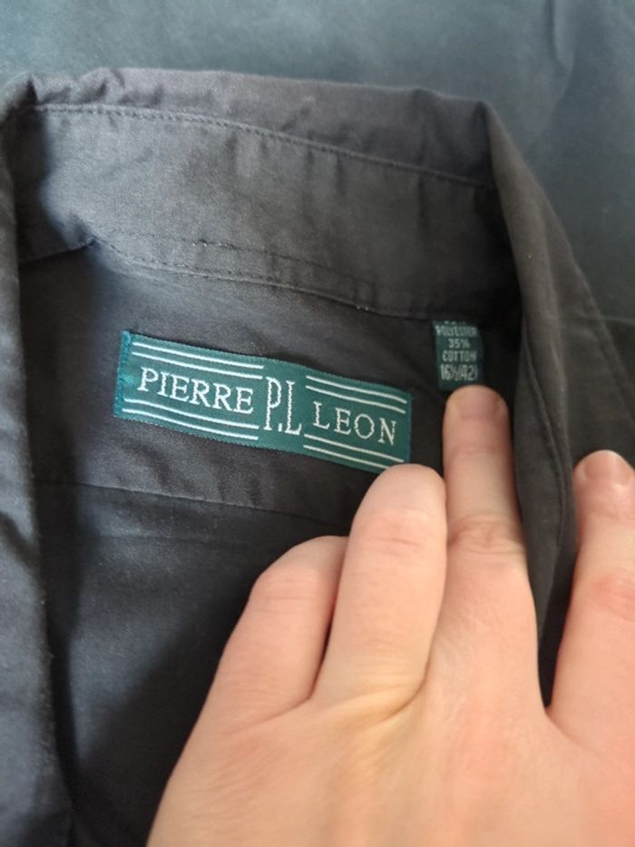 Chemise noir vintage pierre Léon 42 - photo numéro 2