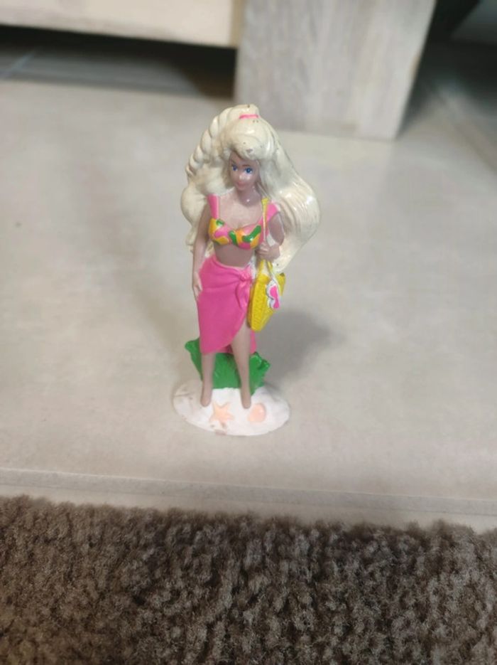 figurine barbie hawaï 1991