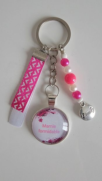 Cadeau mamie, porte clé message bijoux de sac " mamie formidable "