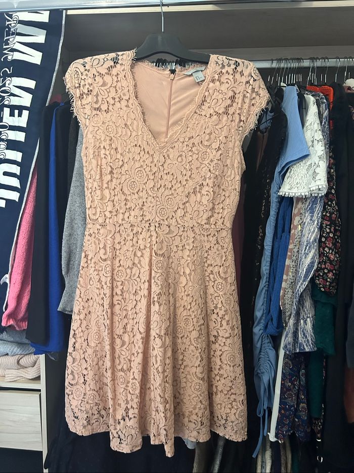 Robe dentelle - H&M - Taille 38