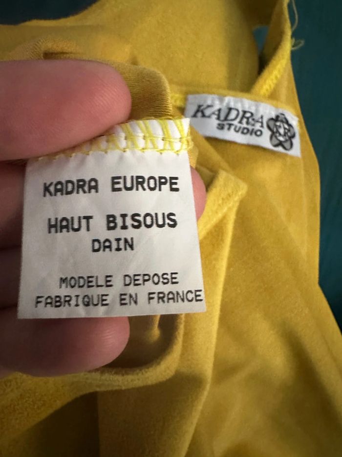 💛 Top court jaune doré – Kader Studio Europe 💛 - photo numéro 8