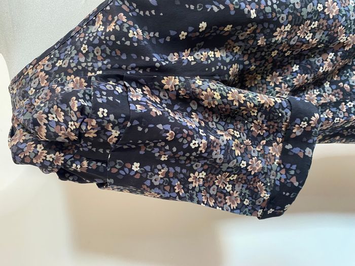 Robe grise à fleurs SET - photo numéro 4