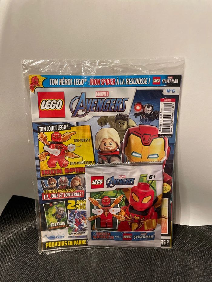 Lego Avengers Marvel magazine + polybag minifigure Iron Spider bras robotiques mini figurine