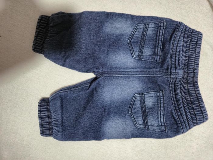 👶 Pantalon – Taille 62cm ( 3 mois ) - photo numéro 2